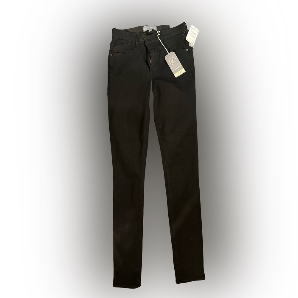 Wit & Wisdom’s "Ab"solution technology skinny black jeans